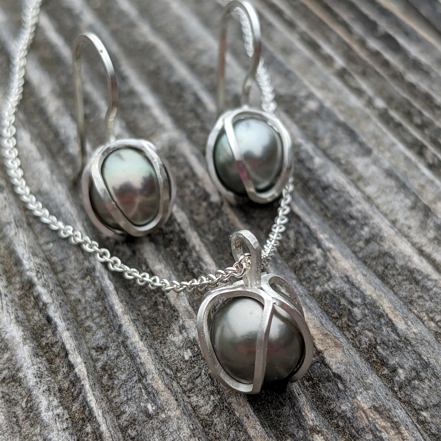 Tahitian Pearl Bud Drop Pendant Necklace