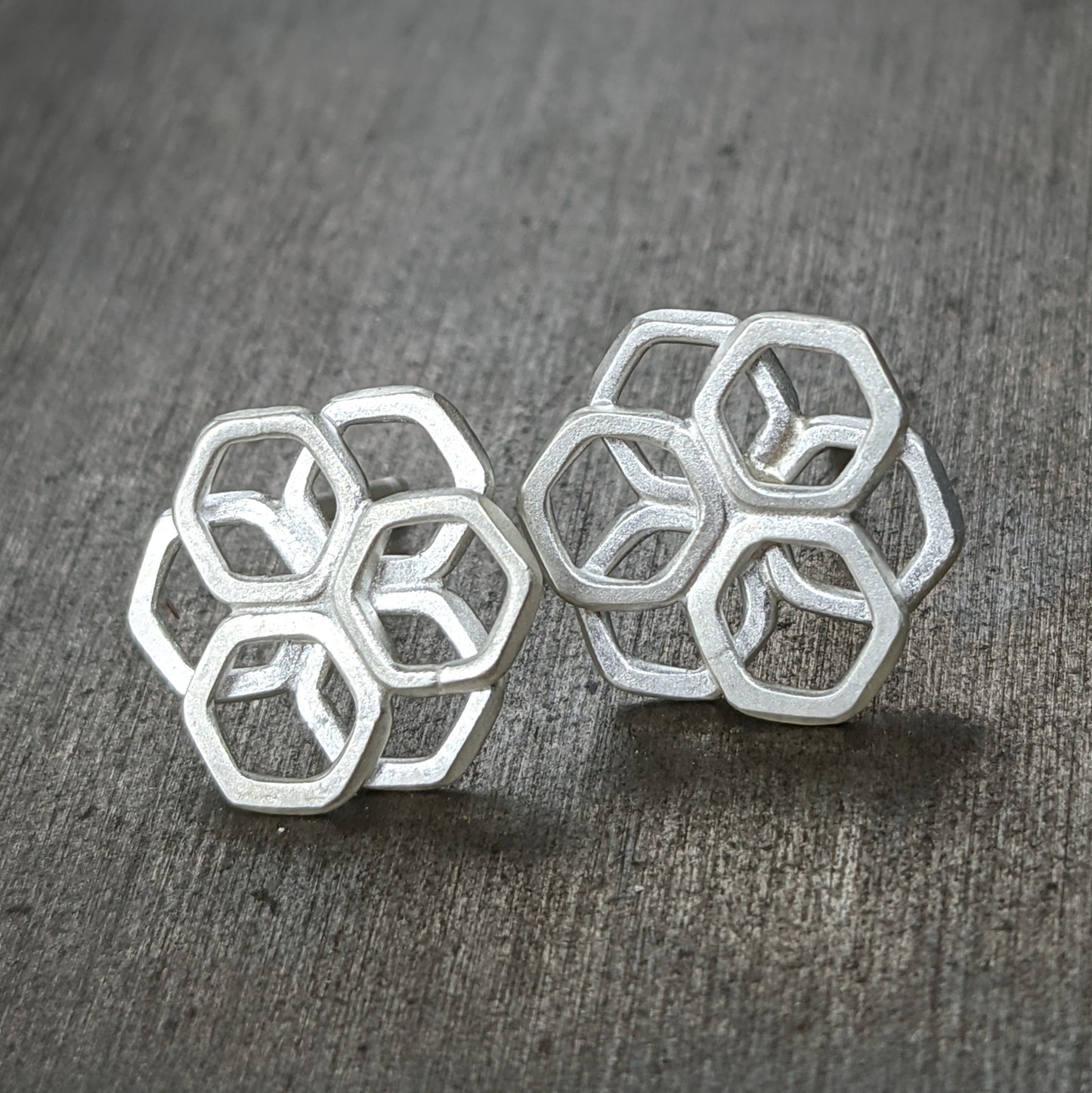 Honeycomb Pansy Studs